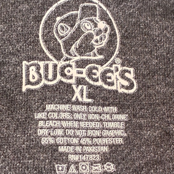 Buc-ees sweatshirt Women's XL Gray Classic Beaver Graphic Whimsical Travel Texas - Picture 2 of 7